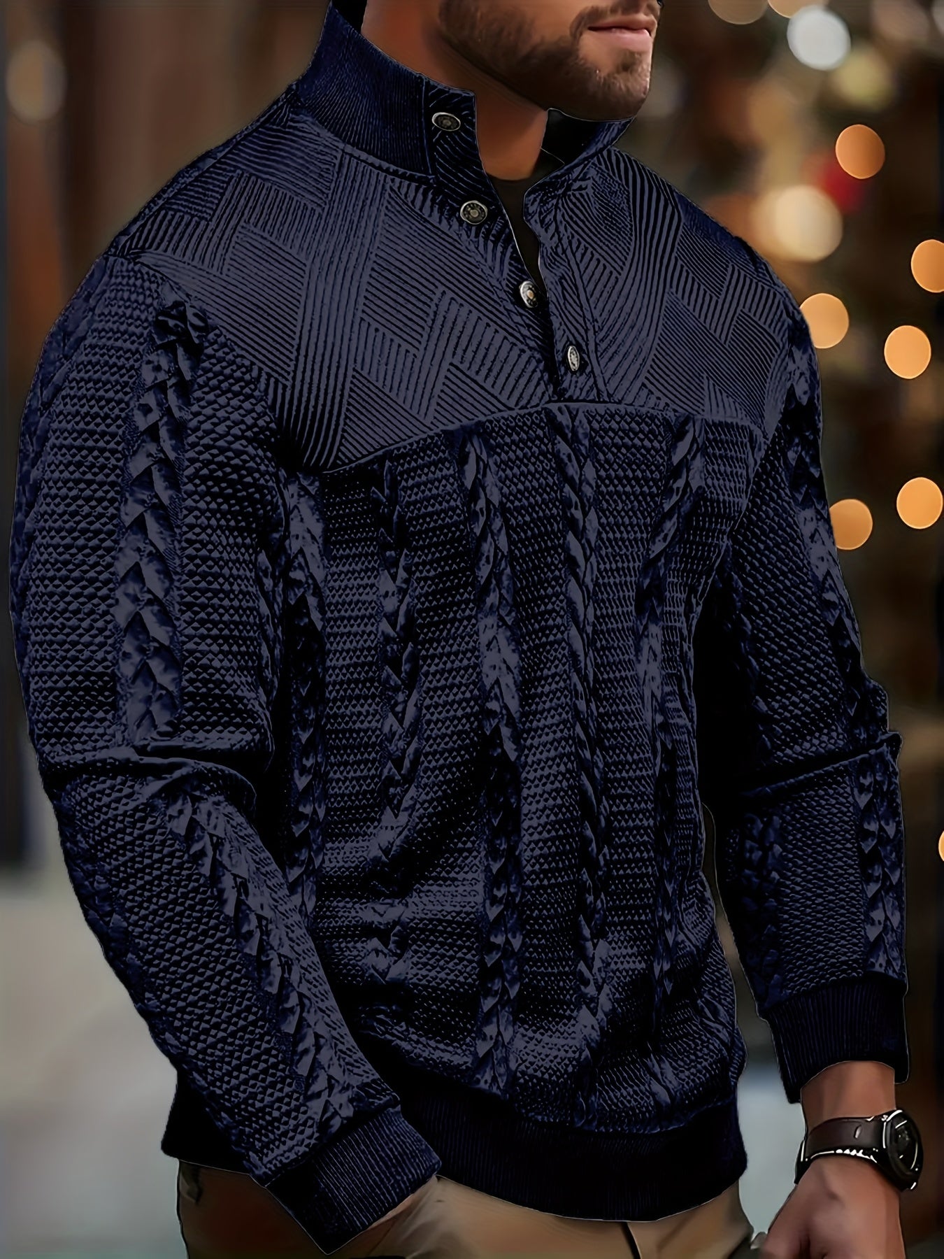 Herrenpullover mit strukturiertem Zopfmuster