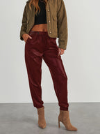 Pantalones jogger elegantes de cuero sintético para mujer