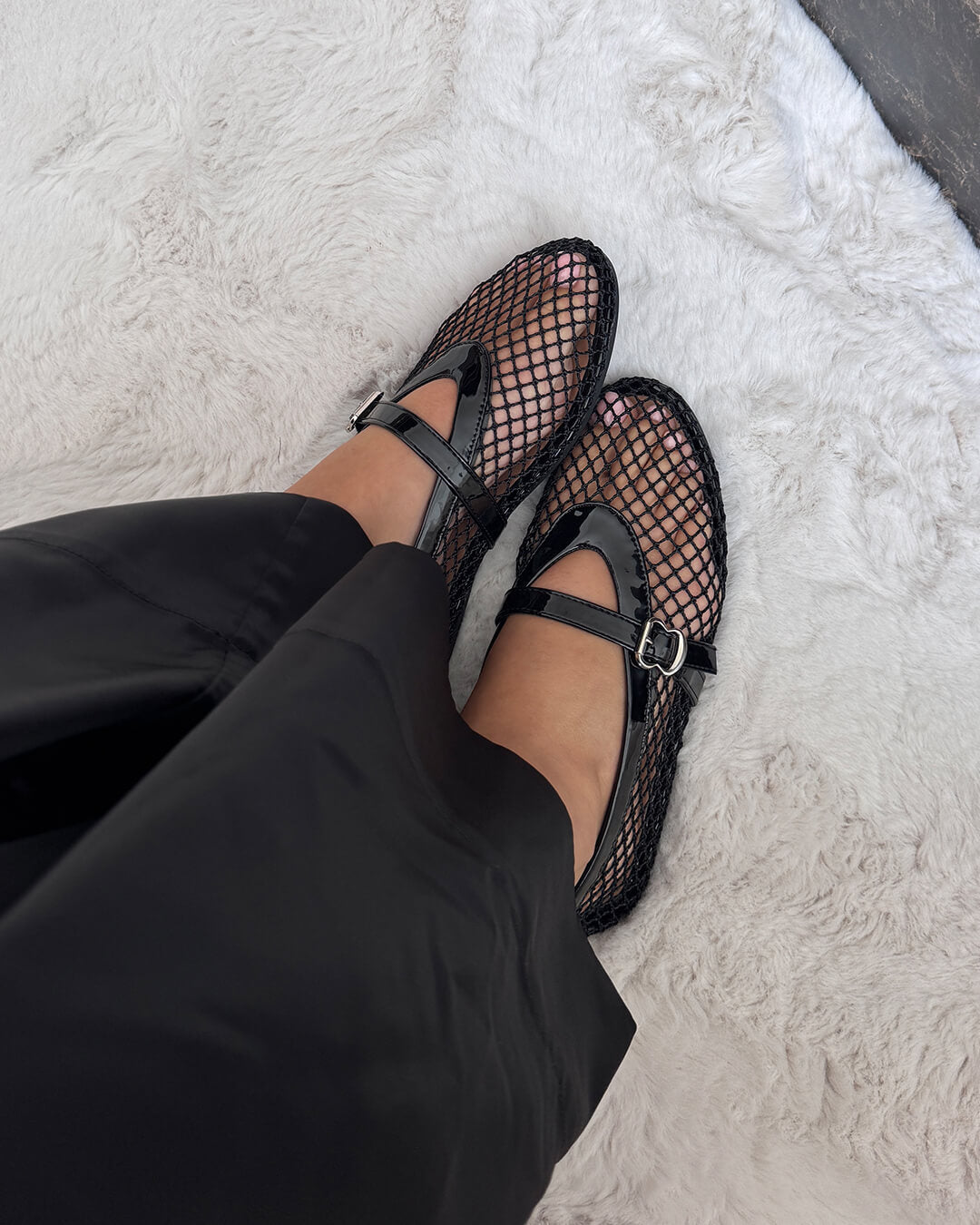 Damskie płaskie buty Mary Jane z siateczki
