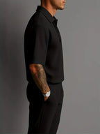 Herren Smart-Casual-Zweiteiler mit Poloshirt und geraden Hosenbeinen