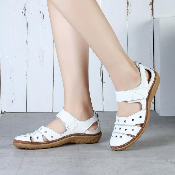 Sandalias de paseo para mujer con recortes y cierre de gancho y bucle