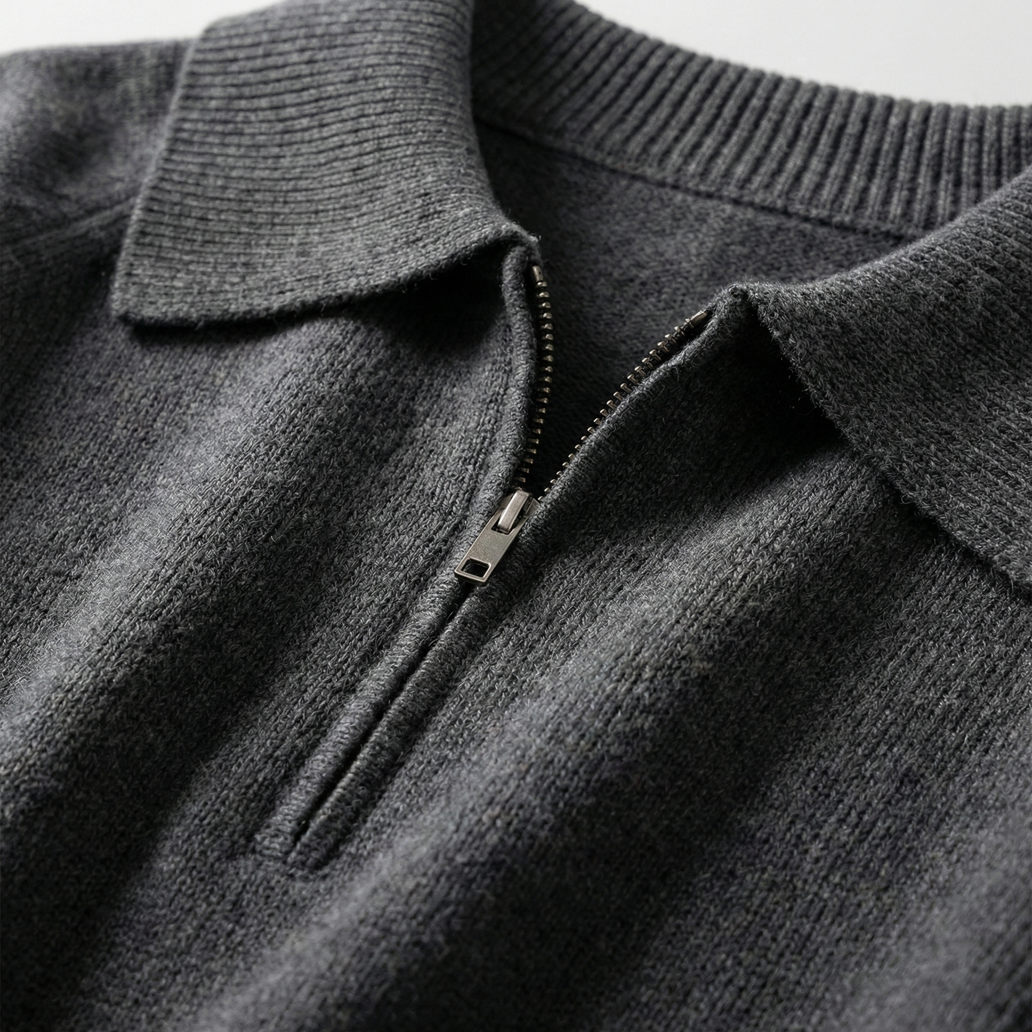 Suéter de punto para mujer con cuello y cremallera de un cuarto