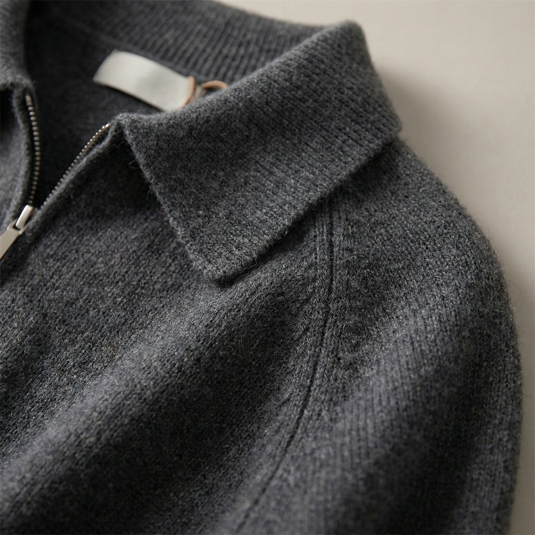 Suéter de punto para mujer con cuello y cremallera de un cuarto