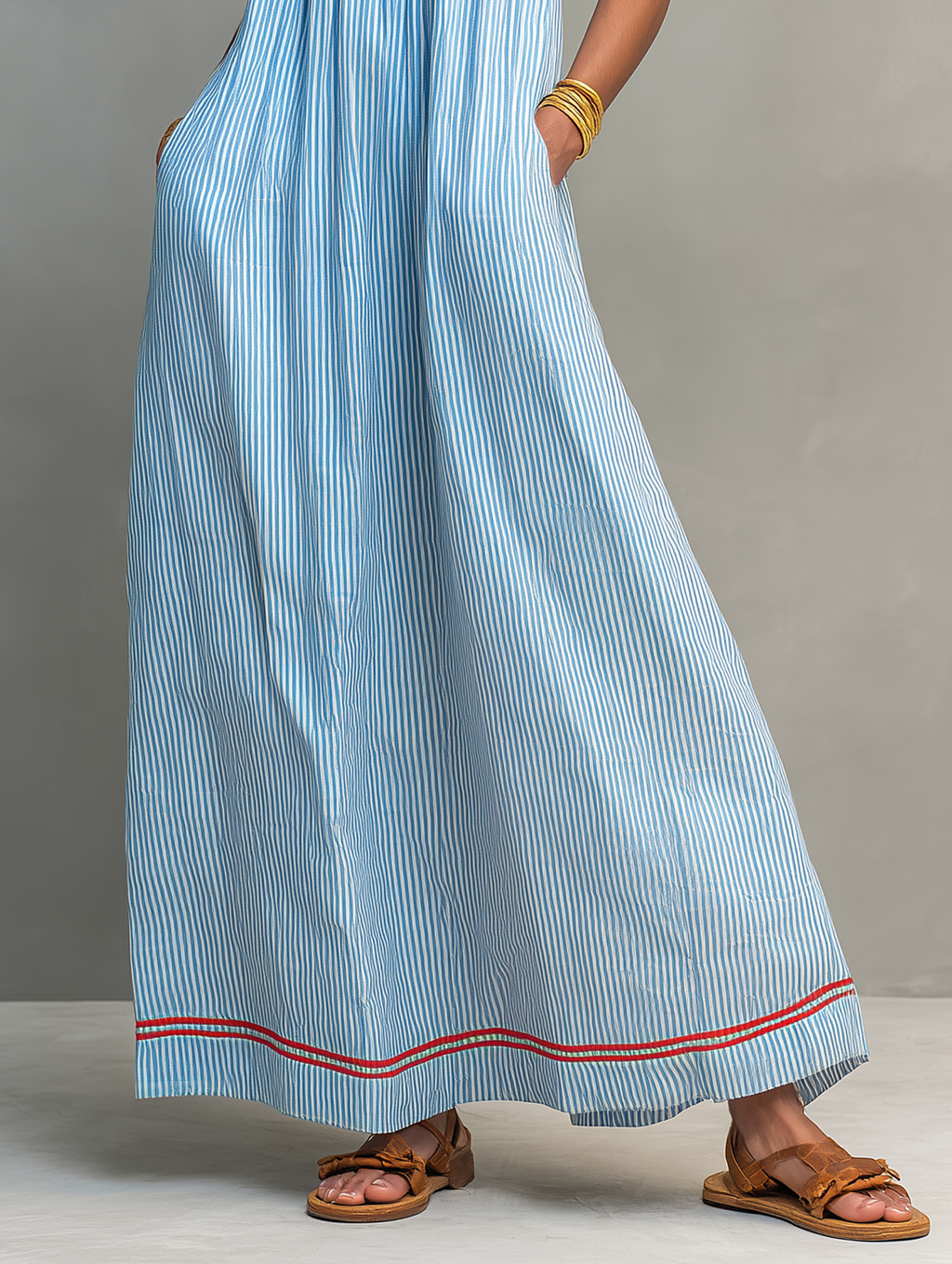 Maxikleid für Damen mit gestreiften Spaghettiträgern