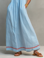 Maxikleid für Damen mit gestreiften Spaghettiträgern