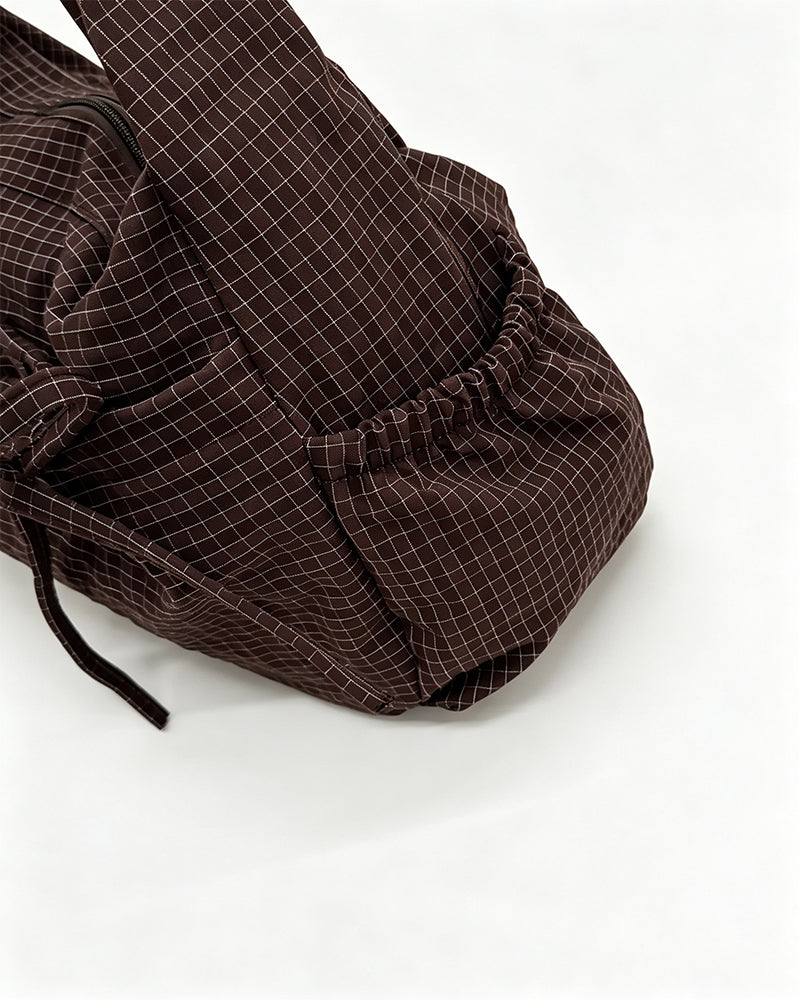 Damen-Schultertasche mit Karomuster und mehreren Fächern