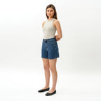 Pantalones cortos de mezclilla elástica para mujer