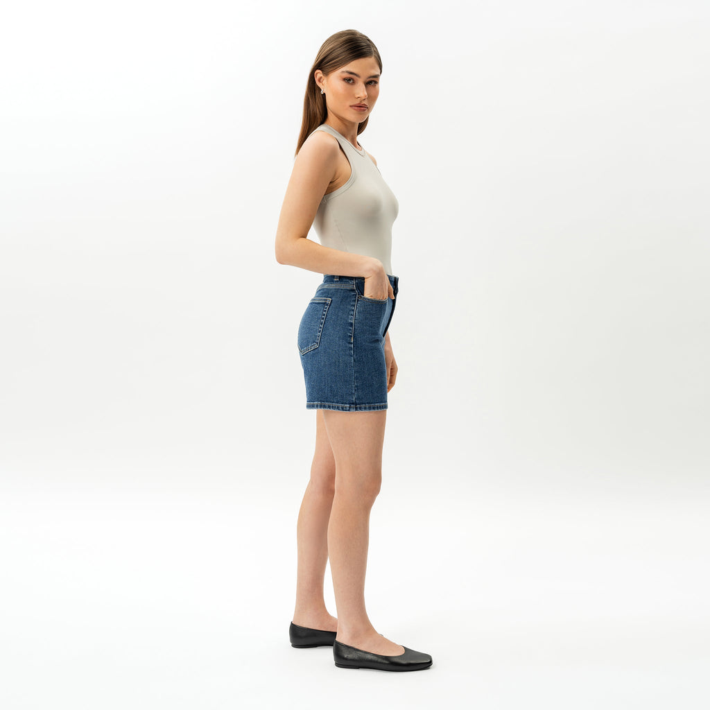 Pantalones cortos de mezclilla elástica para mujer