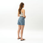 Pantalones cortos de mezclilla elástica para mujer