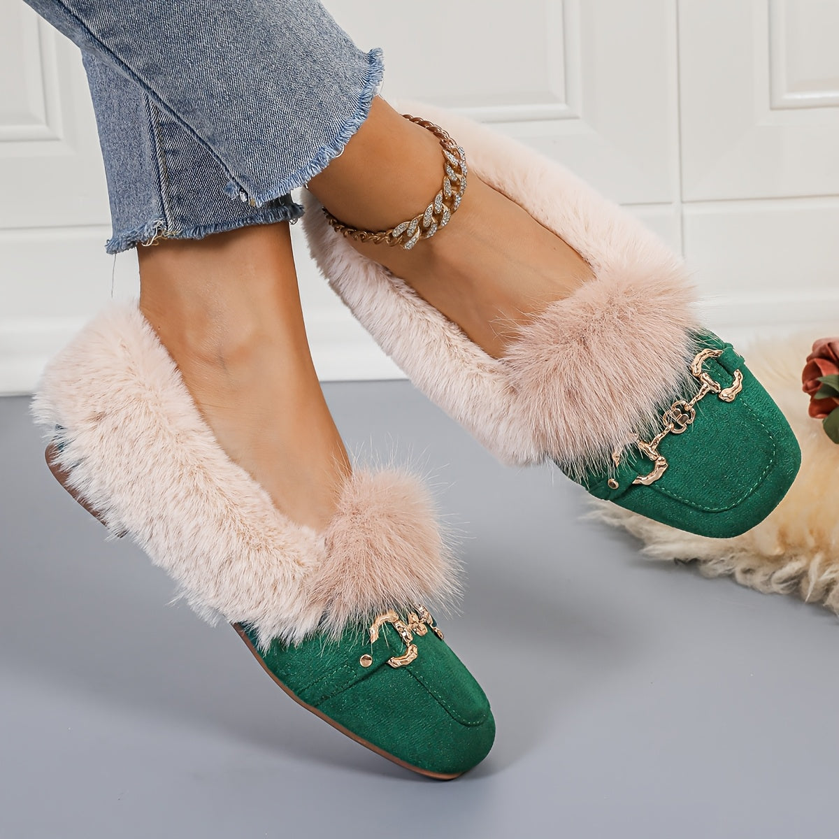 Mules chaussons pour femme bordés de fausse fourrure