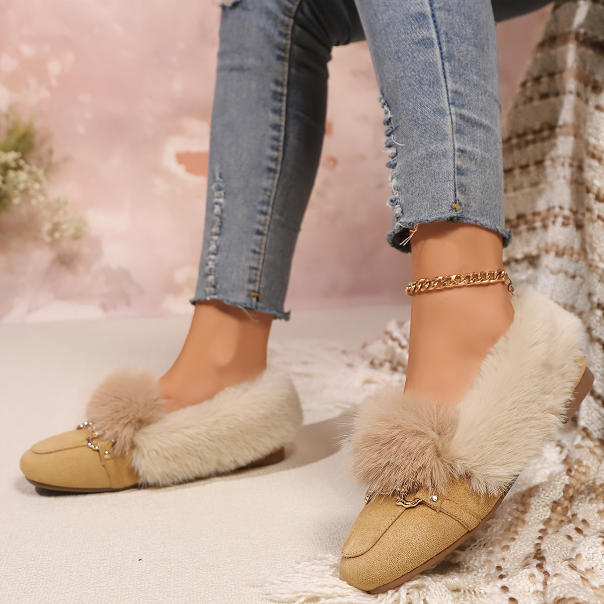 Mules chaussons pour femme bordés de fausse fourrure