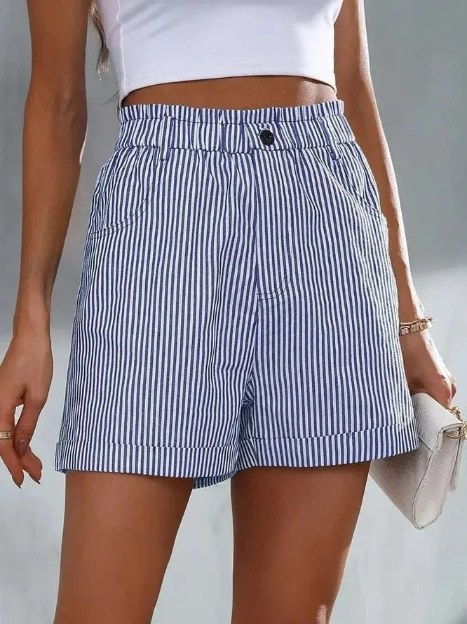 Gestreifte Damen-Shorts mit hohem Bund und Paperbag-Optik sowie umgeschlagenem Saum für den Alltag