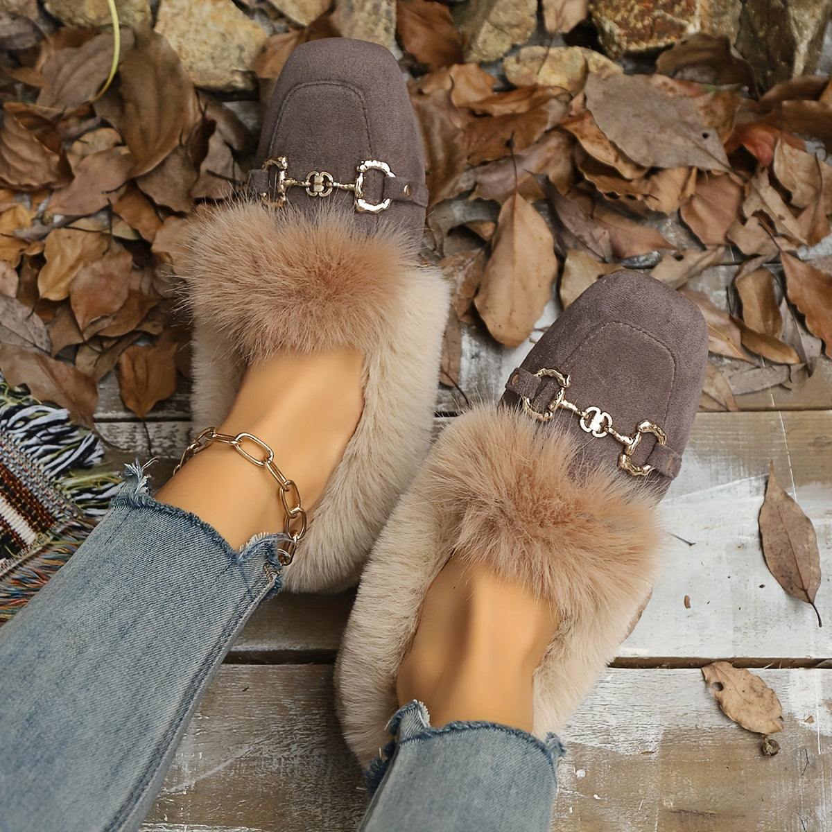 Mules chaussons pour femme bordés de fausse fourrure