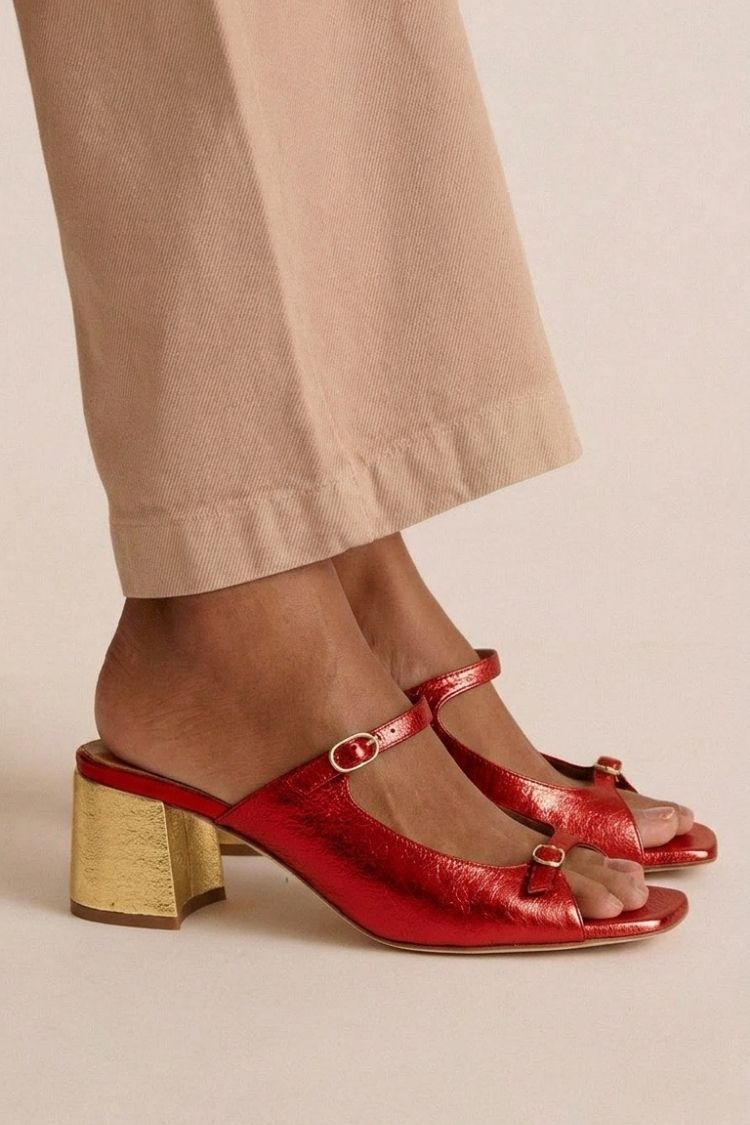 Sandales pour femmes à talon bloc et bride à boucle