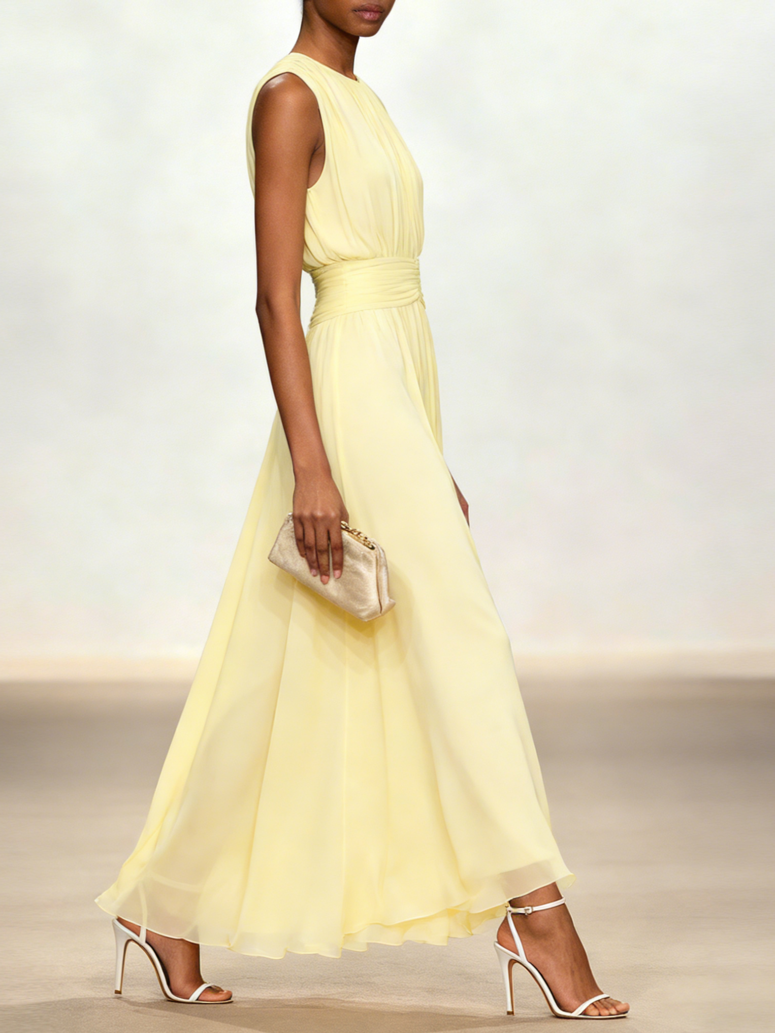 Ärmelloses Chiffon-Maxikleid für Damen mit geraffter Taille und fließendem Saum