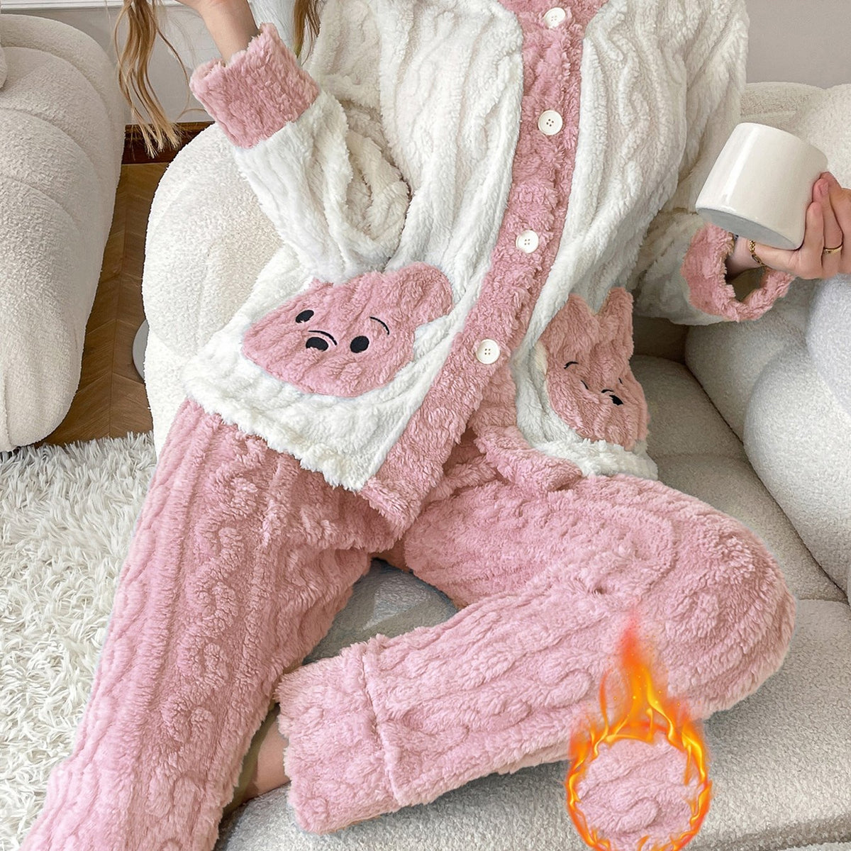Ensemble de pyjama douillet boutonné pour femme