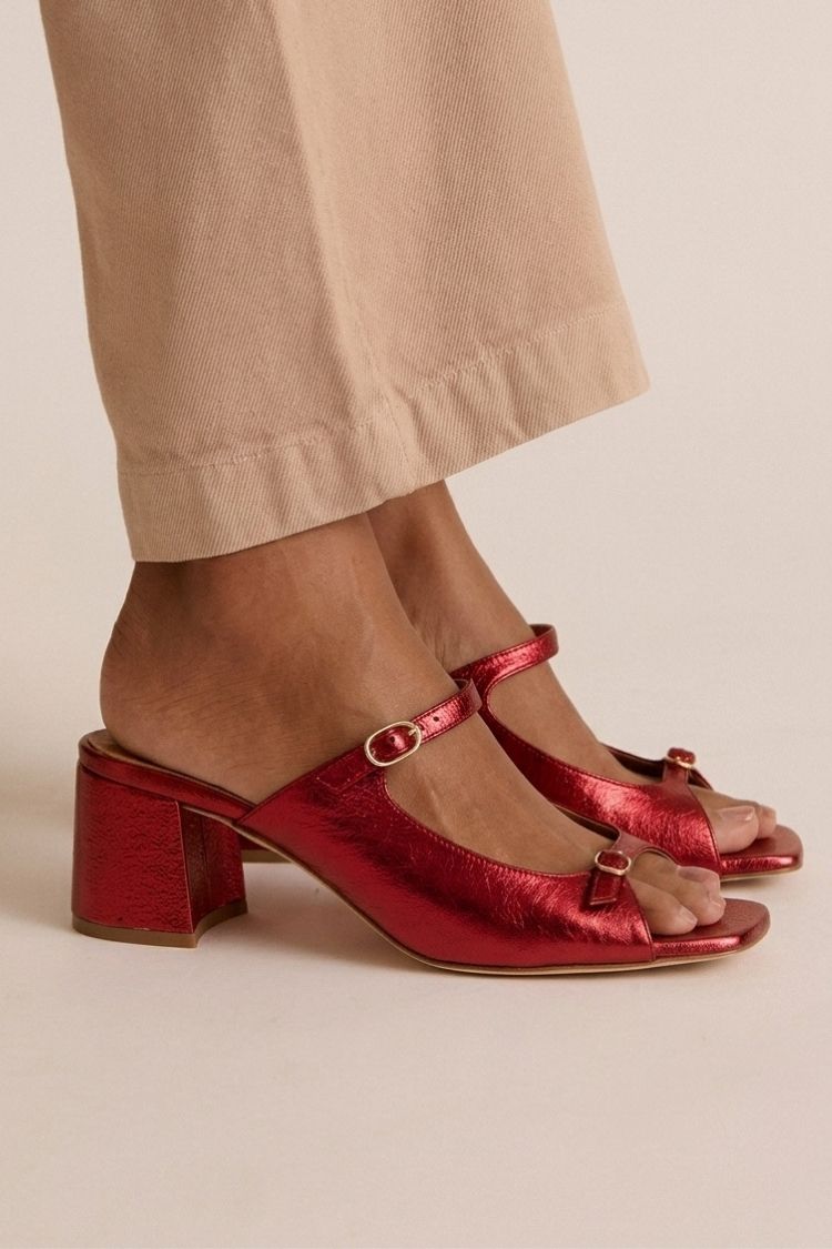 Sandales pour femmes à talon bloc et bride à boucle