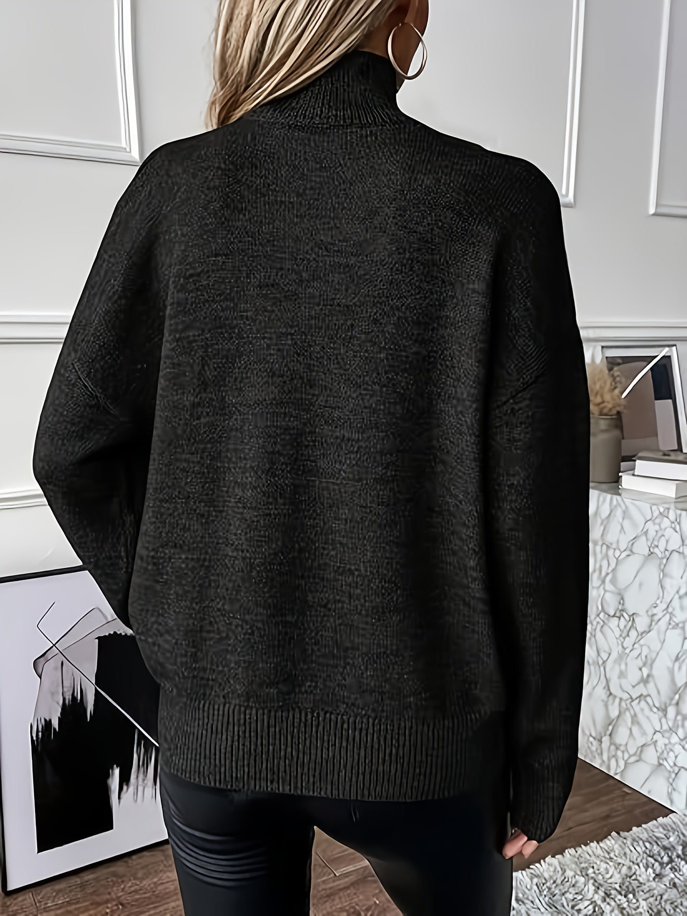 Damenpullover mit Rollkragen und offenen Schultern