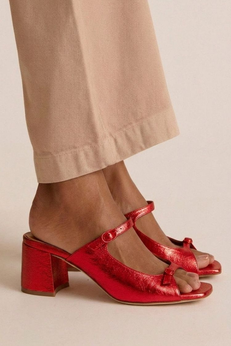 Sandales pour femmes à talon bloc et bride à boucle