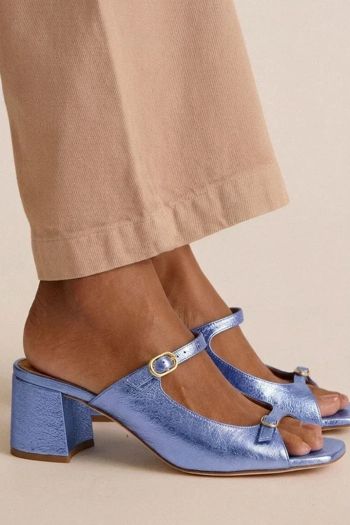 Sandales pour femmes à talon bloc et bride à boucle
