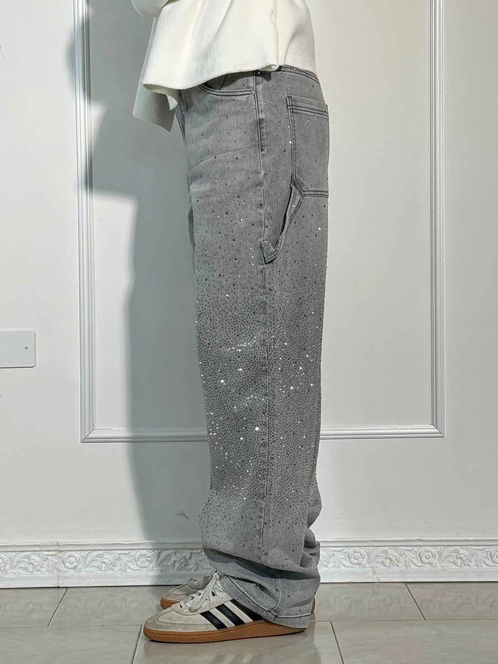 Damen-Jeans mit hohem Bund, geradem Bein und funkelnden Strasssteinen, komplett verziert
