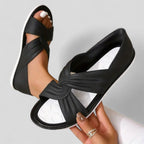 Bequeme Damensandalen mit gedrehten Riemen