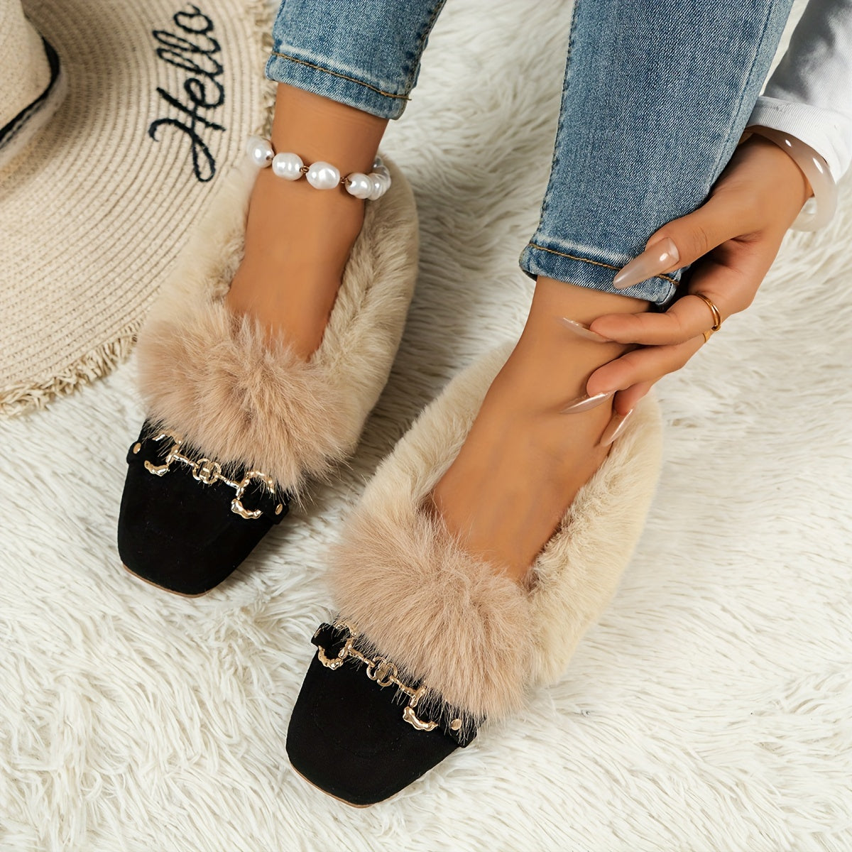 Mules chaussons pour femme bordés de fausse fourrure