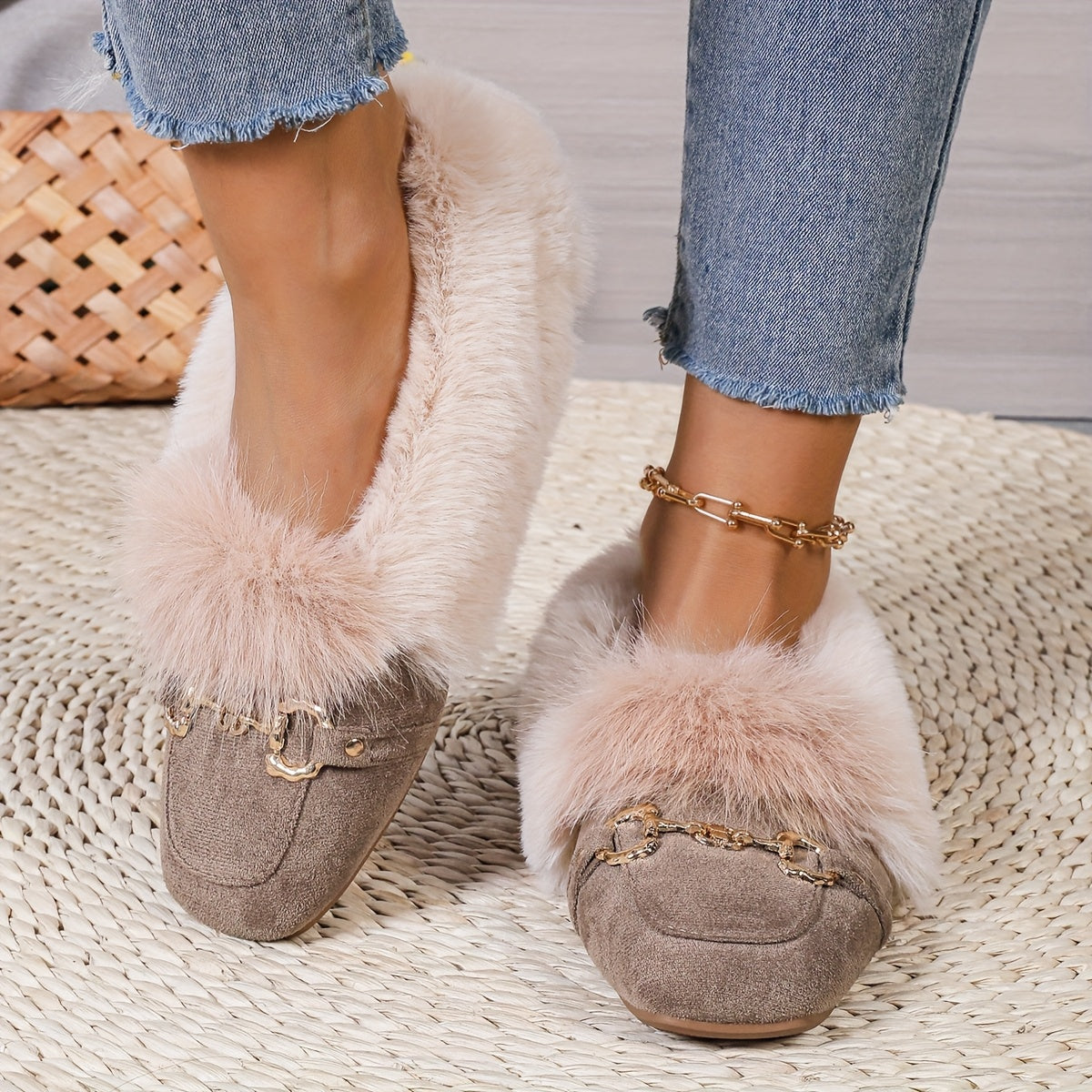 Mules chaussons pour femme bordés de fausse fourrure