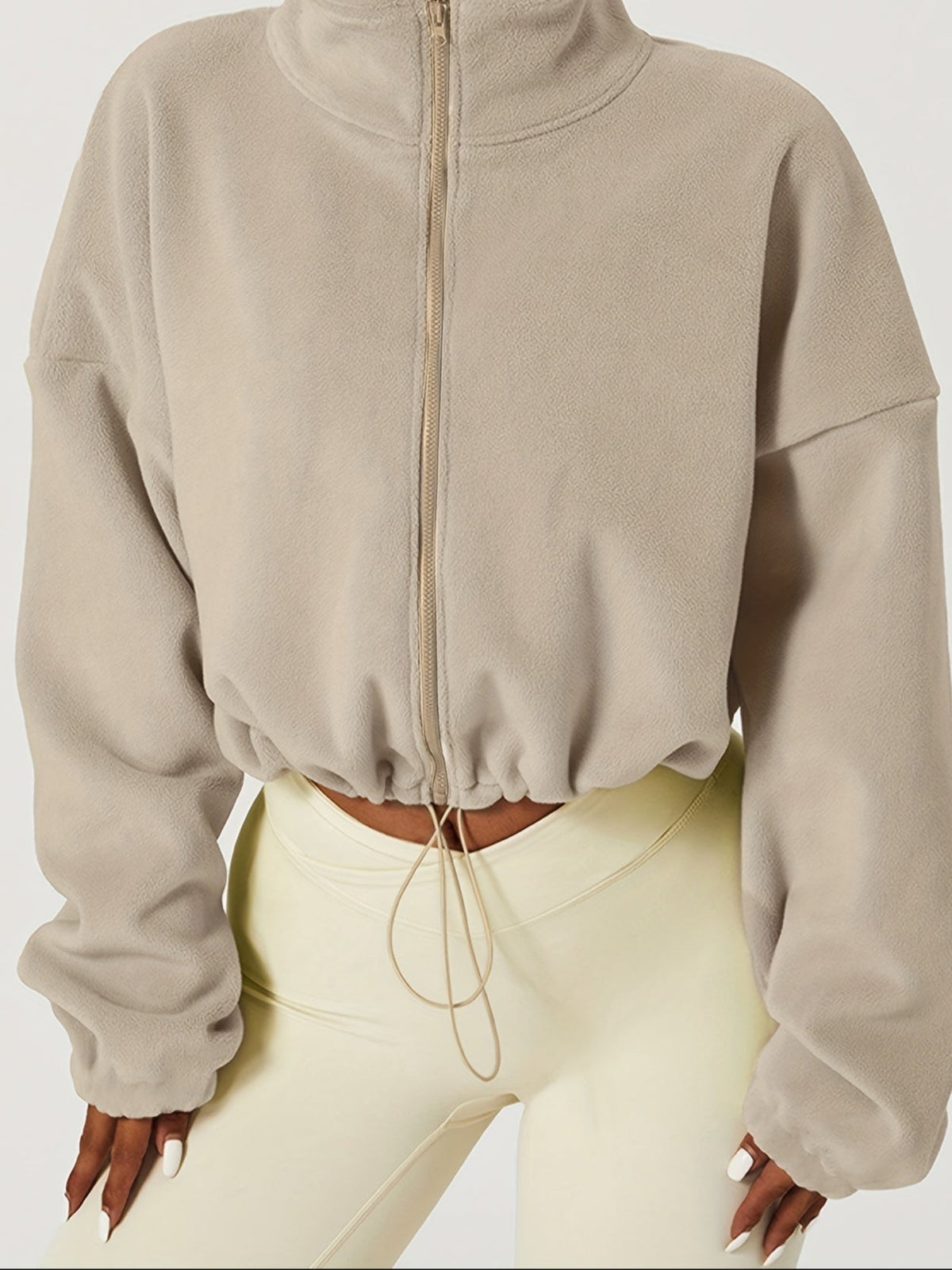 Kurze Damenjacke mit Kordelzug und Reißverschluss