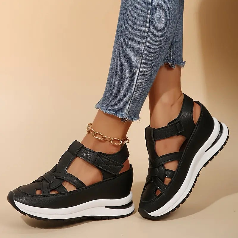Damen Sandalen mit Ausschnitten und Plateau zum Gehen