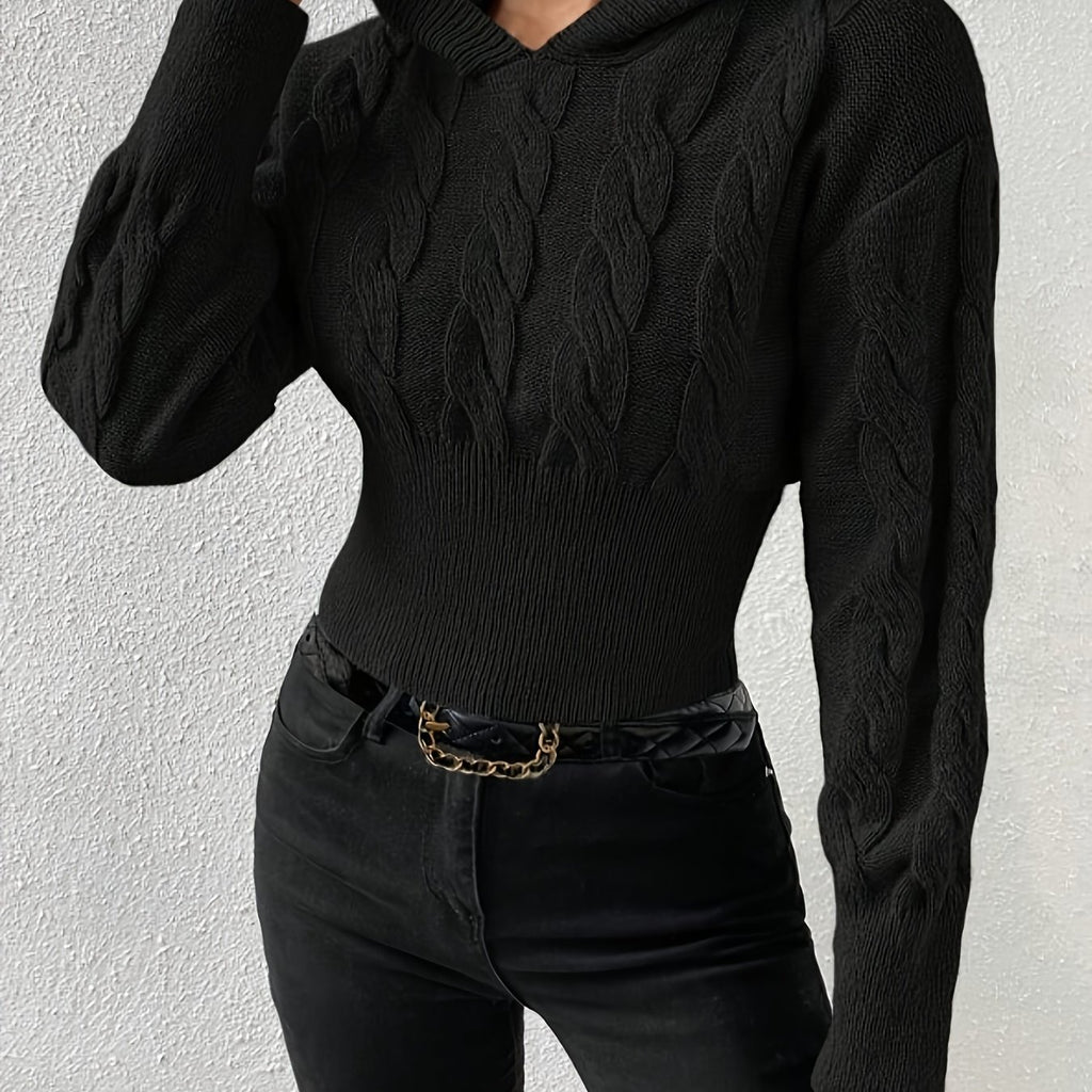 Damestrikket sweater med kabelmønster, hætte og ribkant