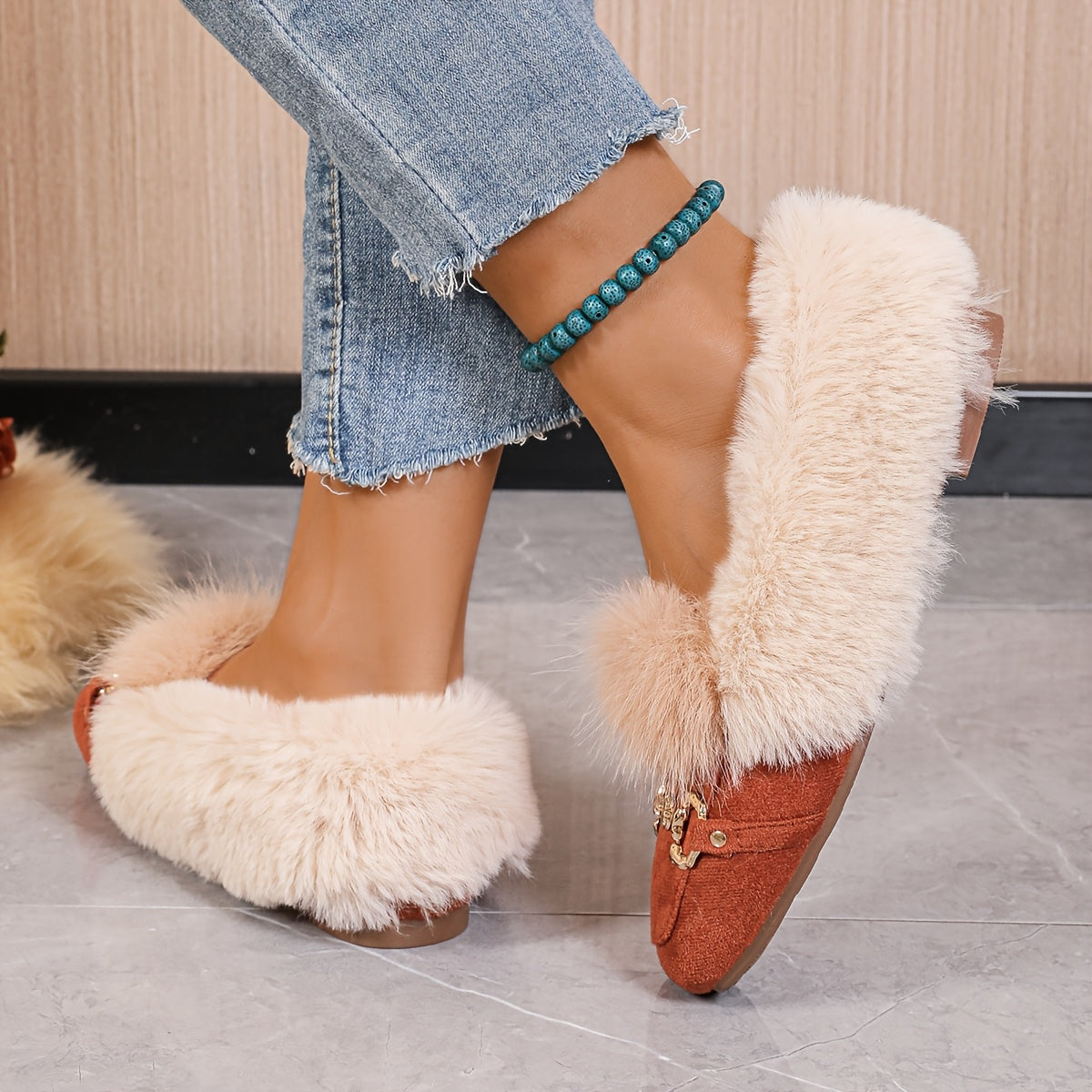 Mules chaussons pour femme bordés de fausse fourrure