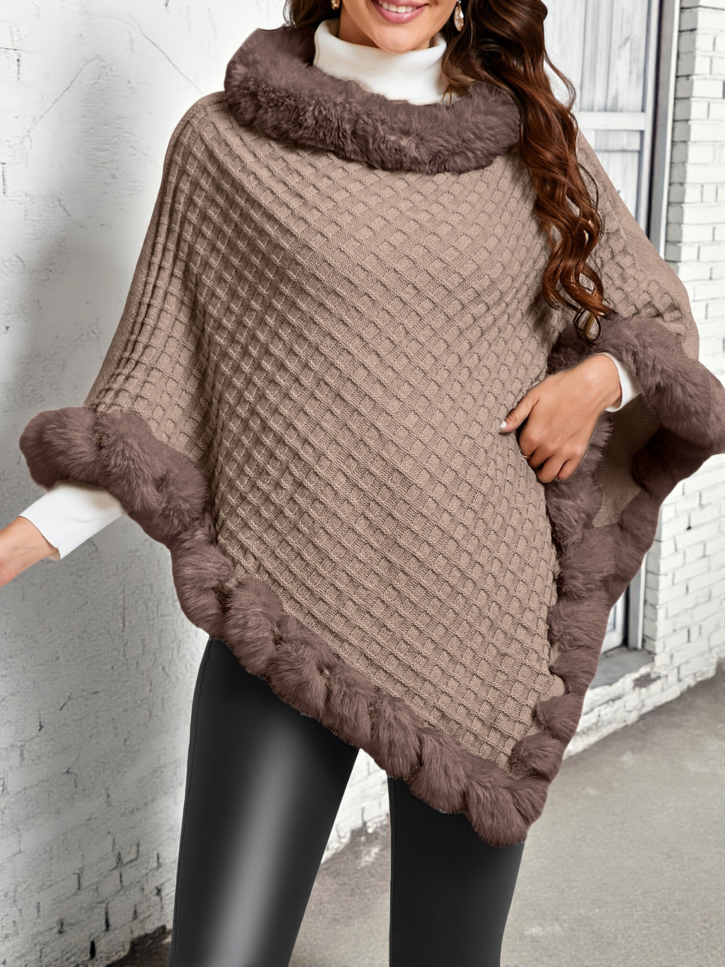 Women’s Faux-Fur Trim Knitted Poncho