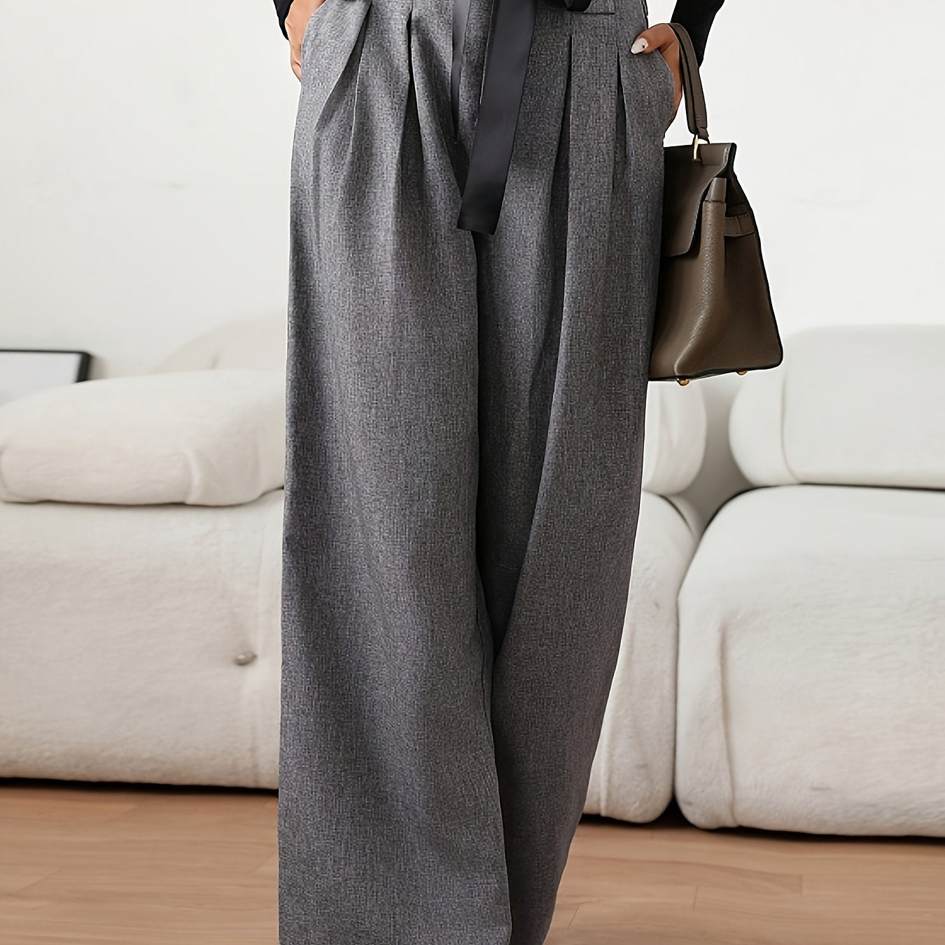 Damenhose mit hoher Taille, Bundfalten und weitem Bein