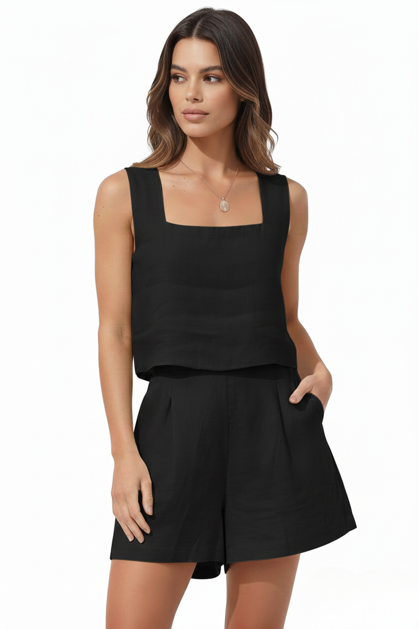 Ensemble femme avec haut sans manches et short tailleur