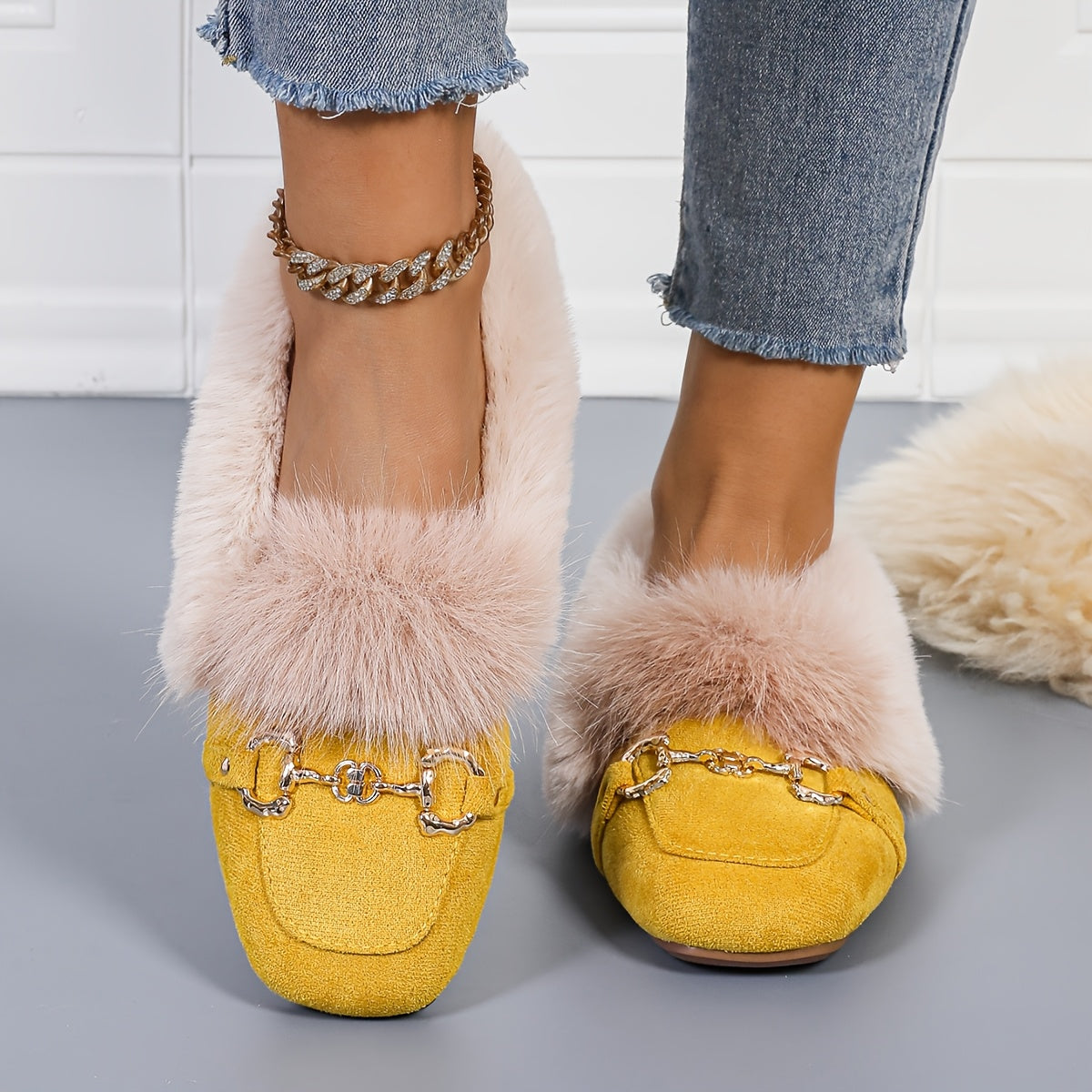 Mules chaussons pour femme bordés de fausse fourrure