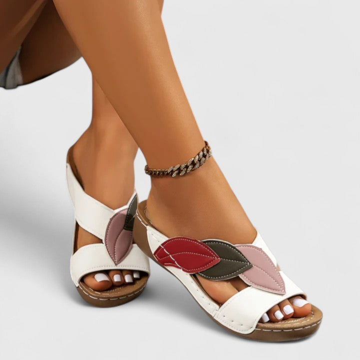 Damen Sandalen mit Blatt-Riemen und Komfort