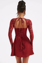Damen Spitzen-Minikleid mit geformtem Bustier, ausgestellten Ärmeln und figurbetonter Passform