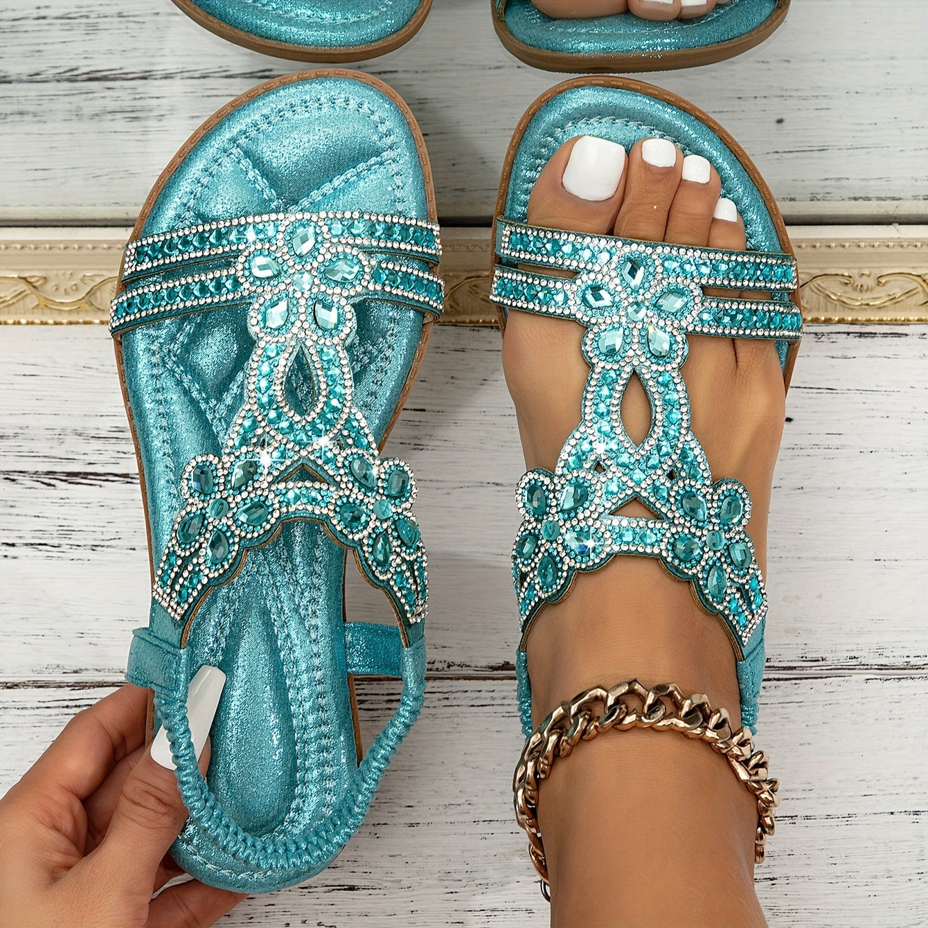 Sandales à bride arrière ornées de strass pour femme avec bout ouvert, bride élastique arrière et semelle confortable rembourrée