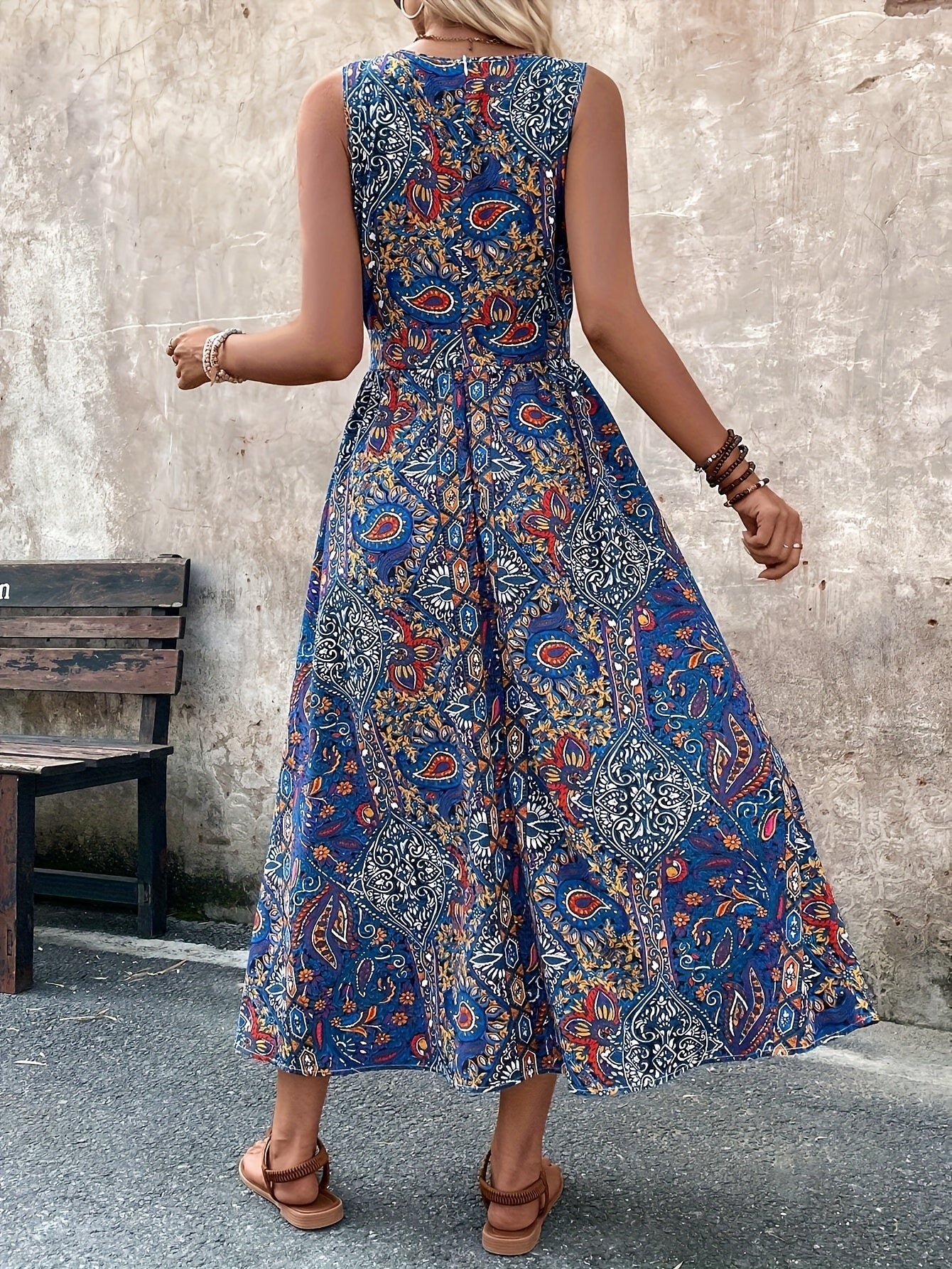 Women’s Bohemian Paisley Midi Dress with Flowing Split Design