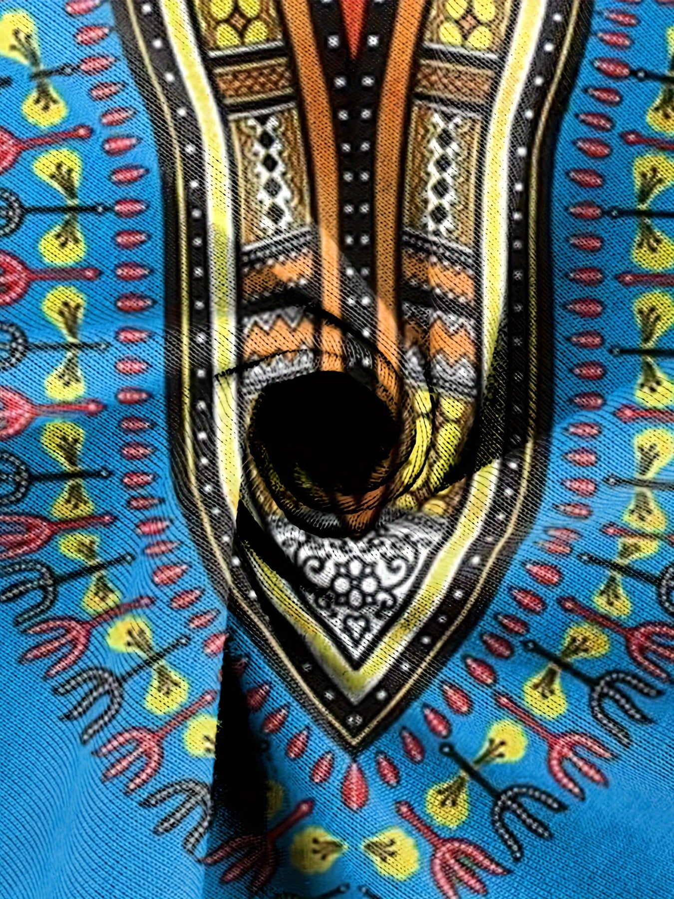 Sæt med T-shirt og shorts med tribalprint til mænd