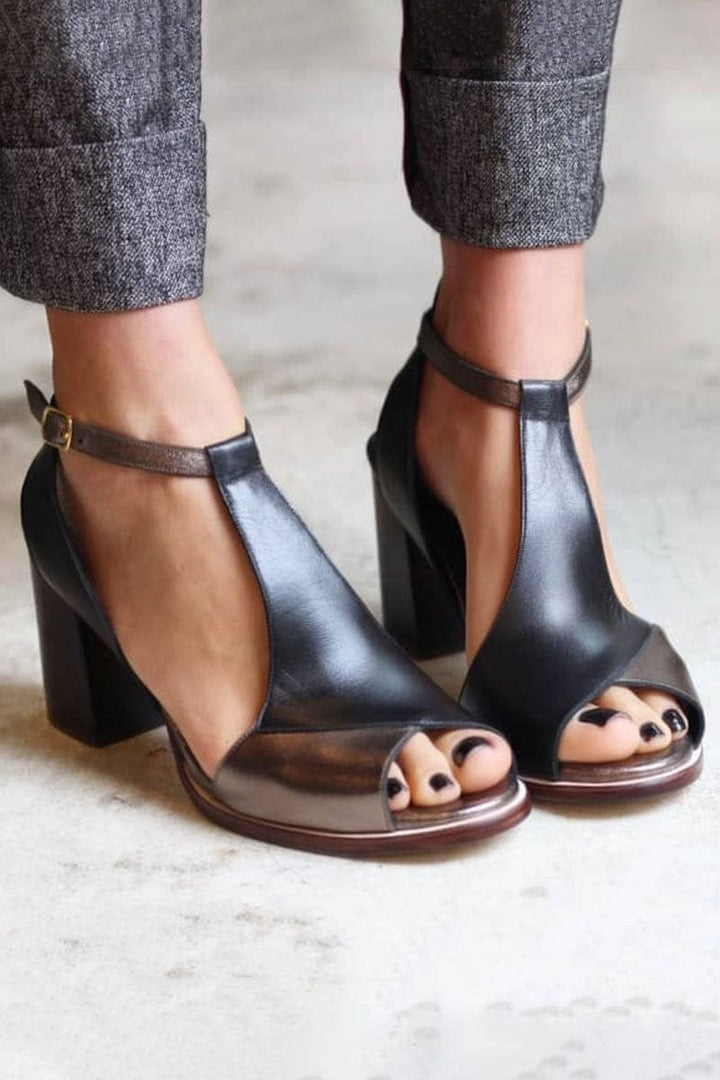 Sandali da donna con tacco squadrato e inserti cut-out
