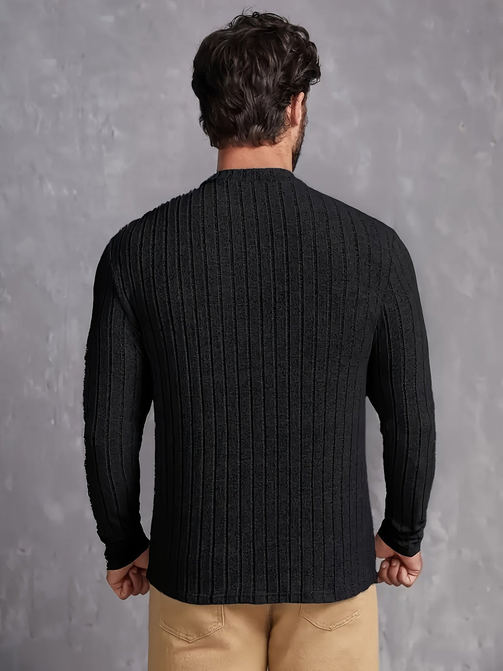 Maglione da uomo a coste con scollo girocollo