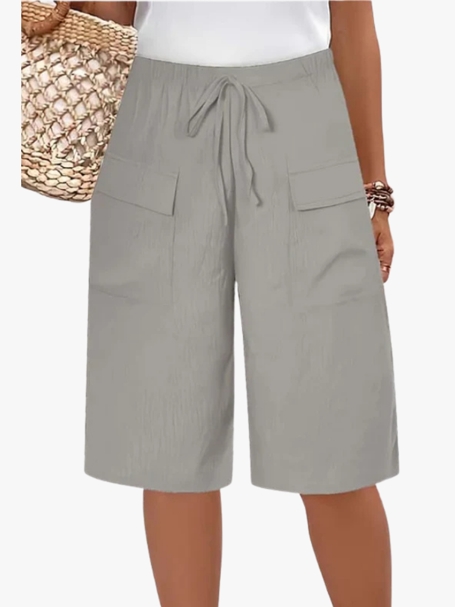 Women's Relaxed Knee-Length Shorts with Drawstring Waist and Cargo Pockets