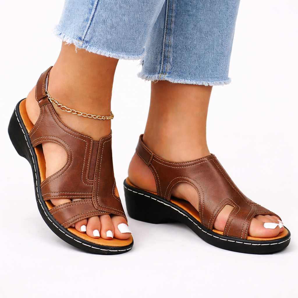 Sandales confortables à bride arrière pour femme avec semelle compensée rembourrée et design à bout ouvert