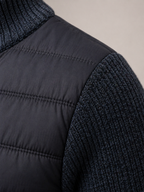 Herren-Steppjacke mit Strickärmeln und Reißverschluss