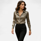Satinbluse mit Schlangenprint für Damen, taillierter Schnitt und Knopfleiste für eleganten Stil