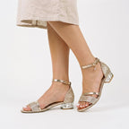 Elegante Damen-Sandalen mit offenem Zehenbereich, Blockabsatz, metallischem Knöchelriemen, Schnallenverschluss und geometrischem Absatzdesign
