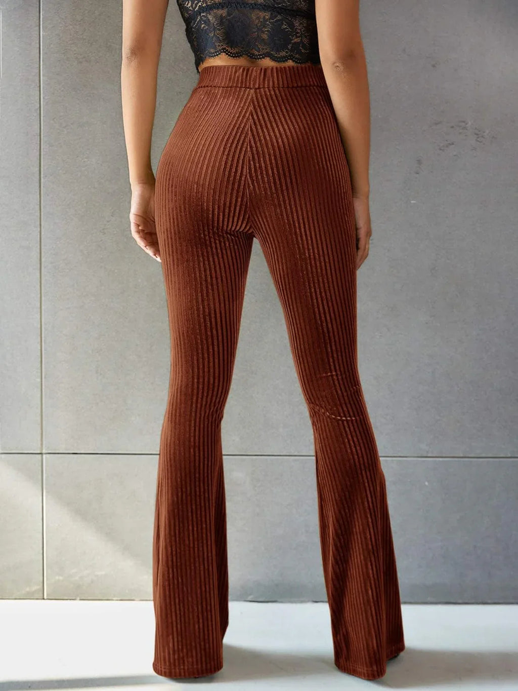 Damen Hochtaillierte ausgestellte Hose mit gerippter Samtstruktur