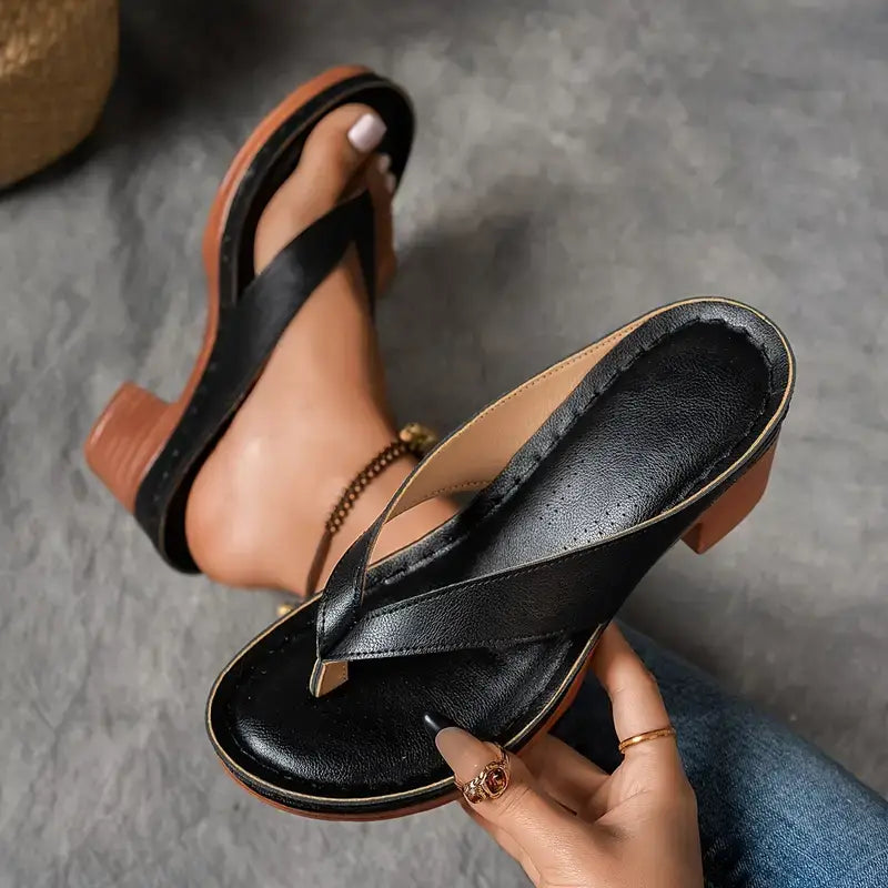 Damen Plateau-String-Sandalen